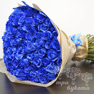 Букет из 101 синей розы в крафте