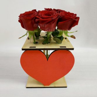 9 роз в ящике с сердцем