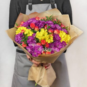 Желтые и сиреневые хризантемы